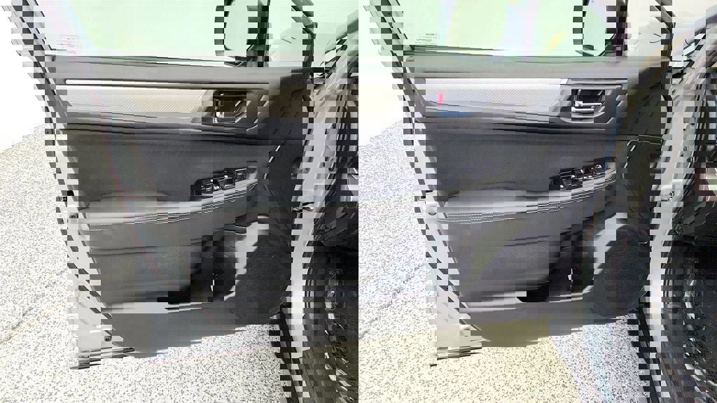 Used 2015 Subaru Outback 2.5i Premium image 14