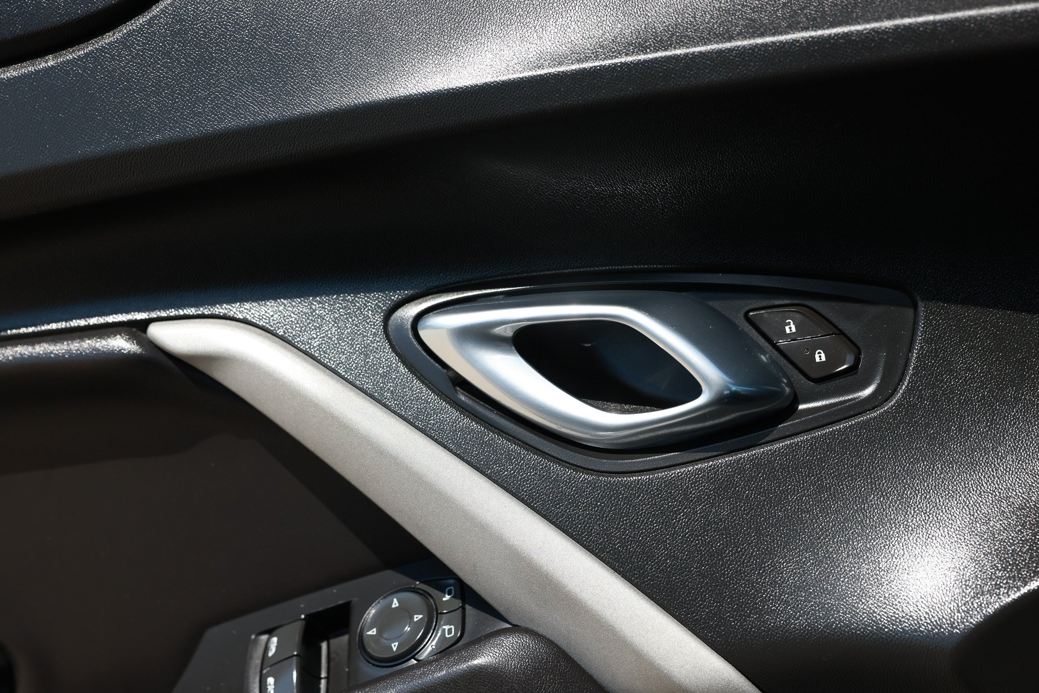 Used 2019 Chevrolet Camaro LT RWD image 48