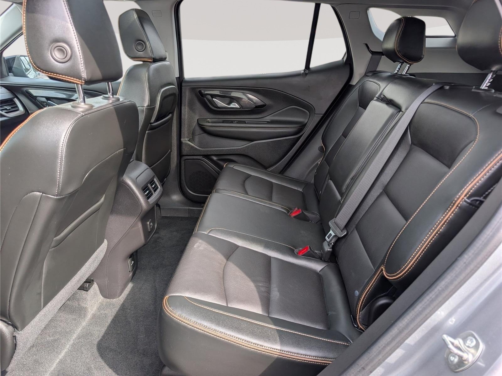 Used 2024 GMC Terrain AT4 AWD/4WD image 16