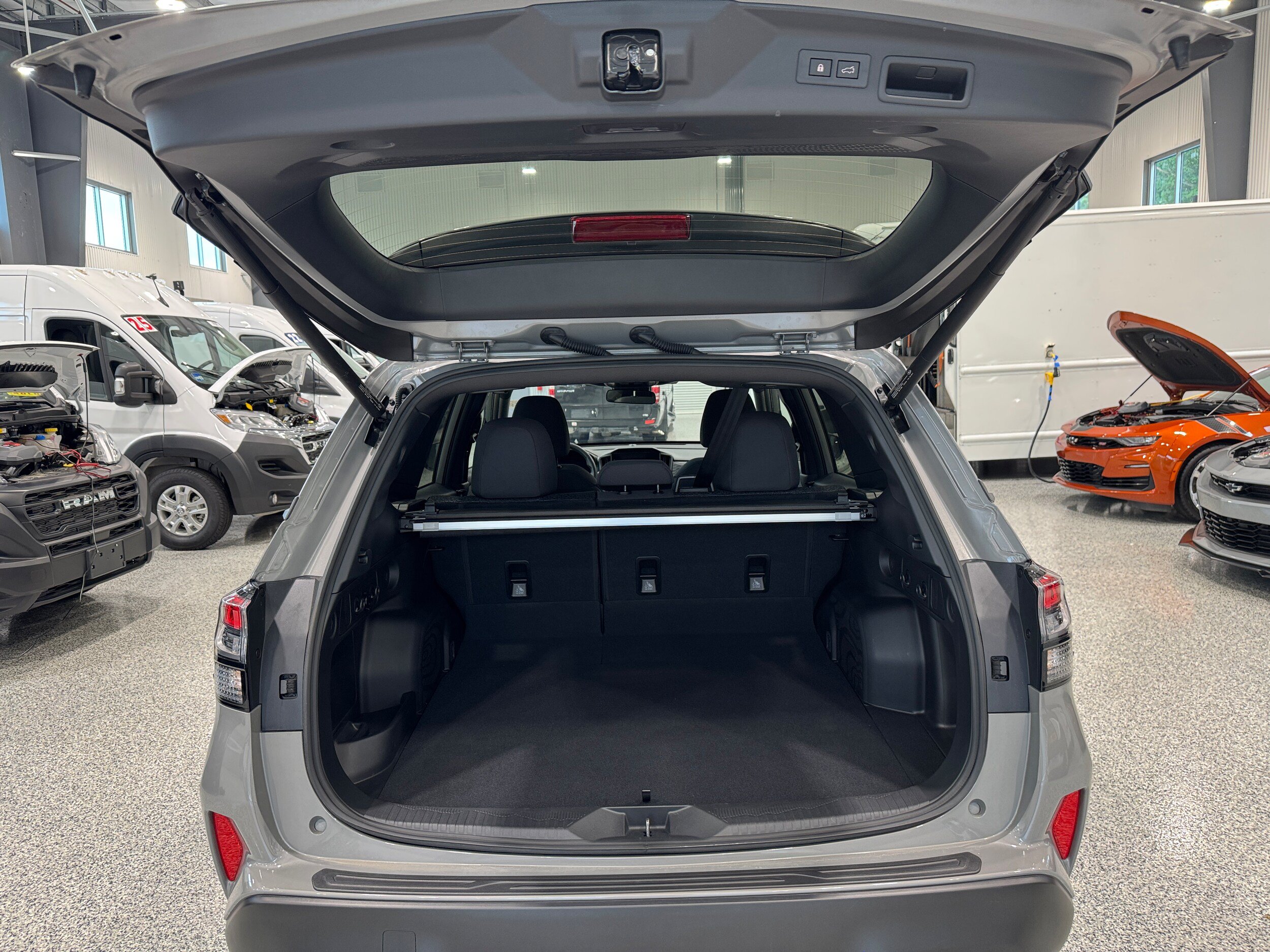 Used 2025 Subaru Forester Premium AWD/4WD image 7