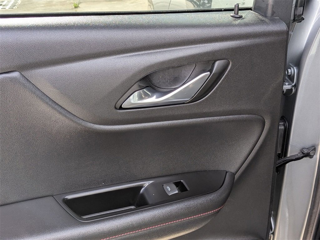 Used 2025 Chevrolet Blazer RS image 25