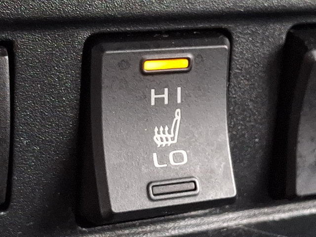 Used 2022 Toyota Corolla Cross XLE FWD image 23