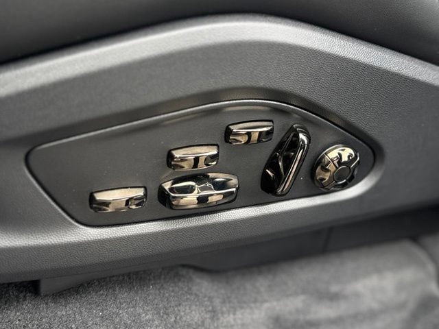New 2026 Porsche Cayenne Turbo AWD/4WD image 17