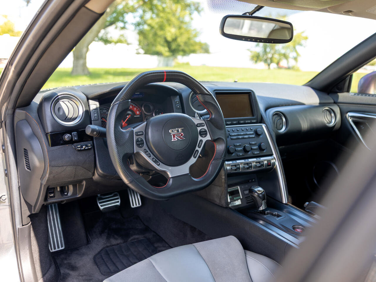 Used 2009 Nissan GT-R Premium image 23