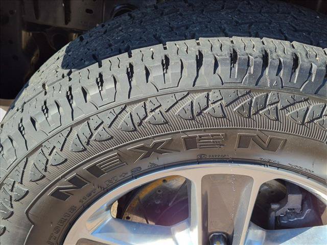 Used 2020 Jeep Wrangler Unlimited Sahara w/ Uconnect 4C Nav & Sound Group AWD/4WD image 12