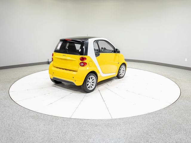 Used 2015 smart fortwo passion w/ Comfort Package RWD image 23
