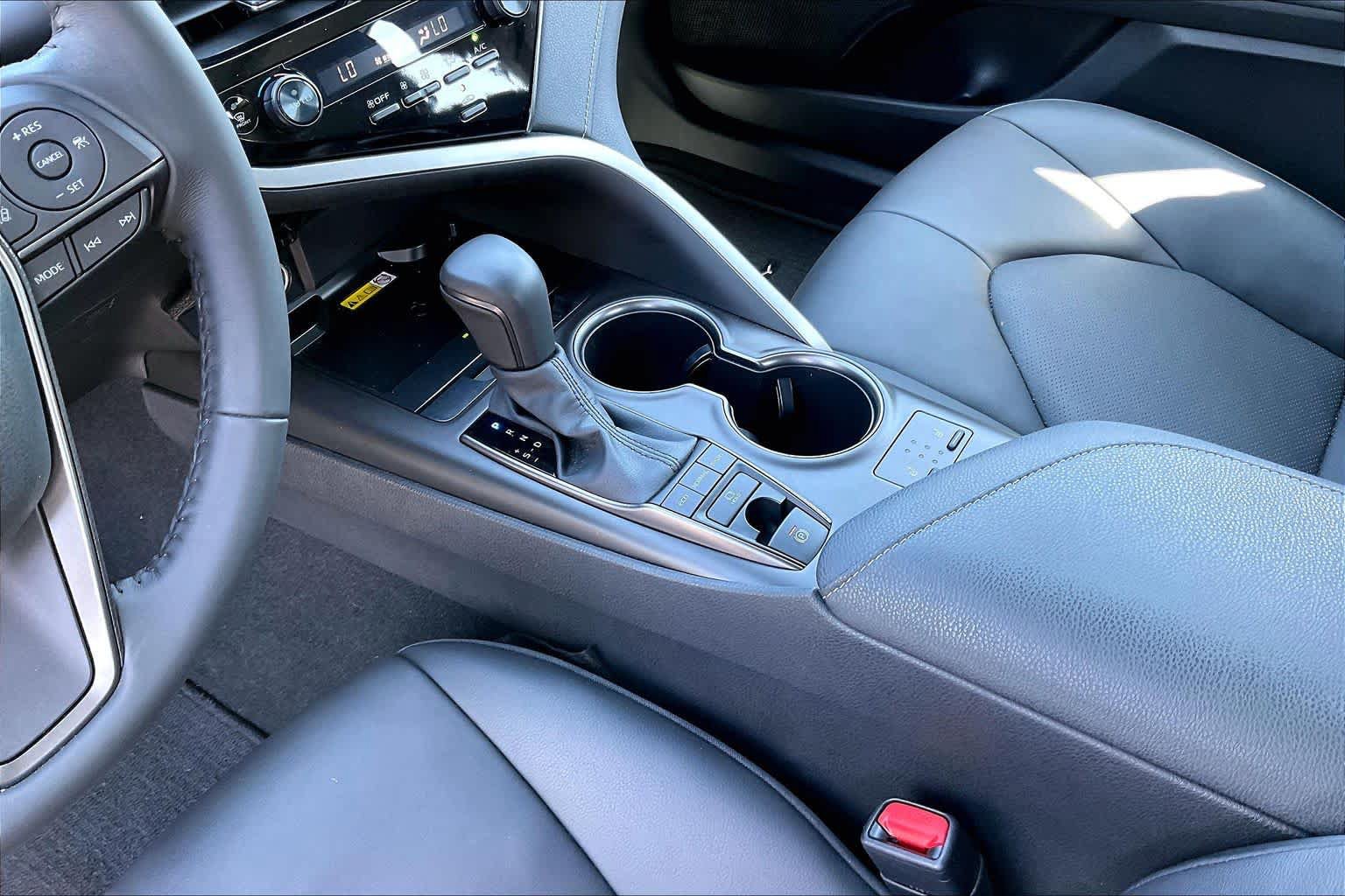 Used 2023 Toyota Camry XSE FWD image 16