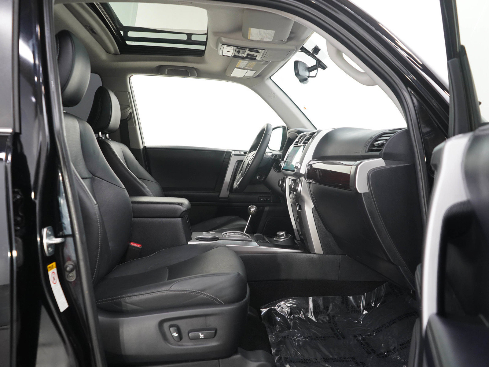 Used 2018 Toyota 4Runner Limited AWD/4WD image 12