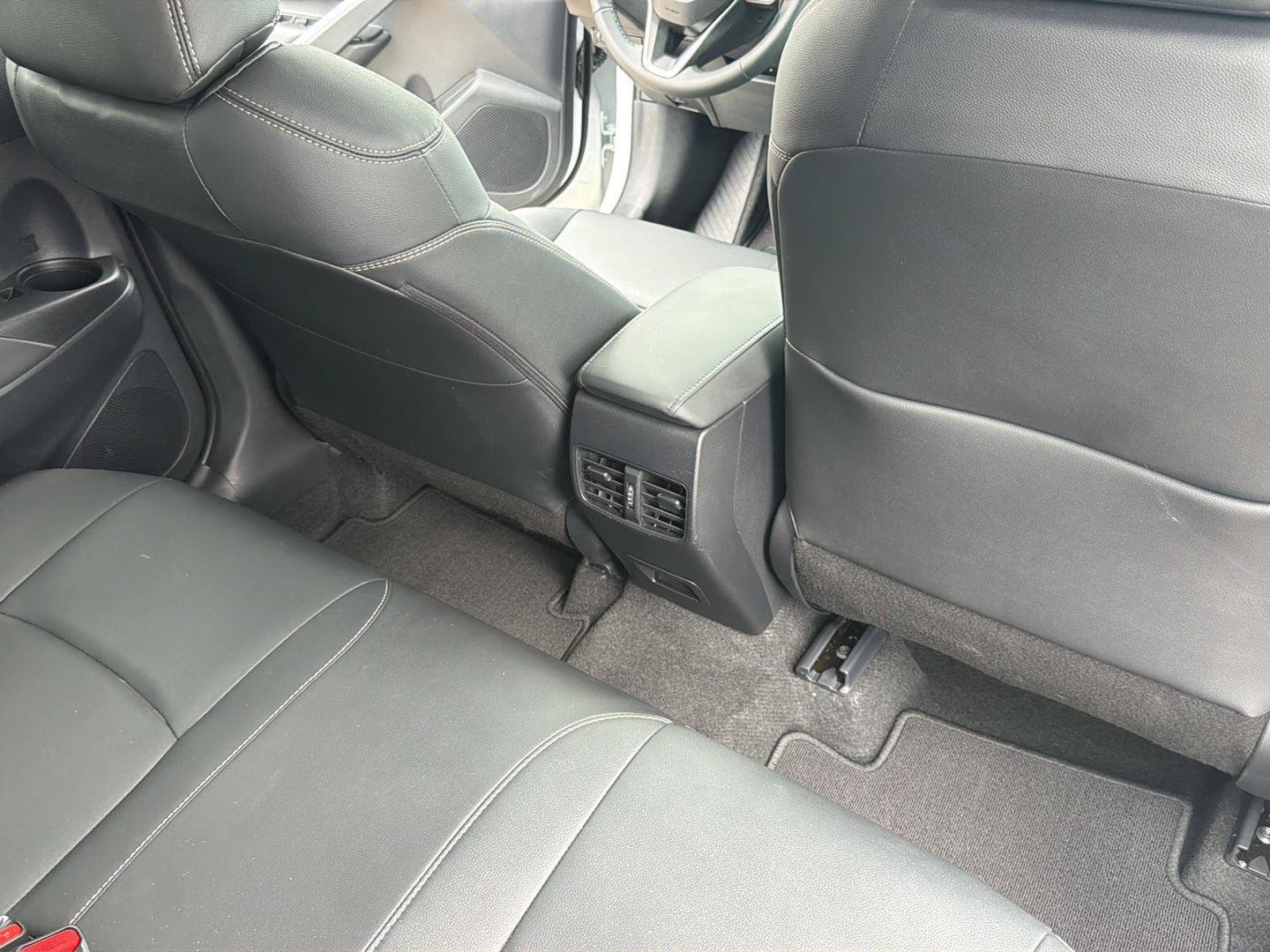 Certified 2026 Toyota Corolla Cross XLE FWD image 17