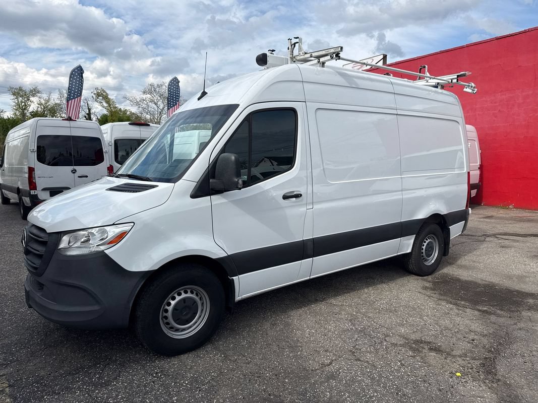Used 2021 Mercedes-Benz Sprinter 2500 w/ Driver Convenience Package image 2
