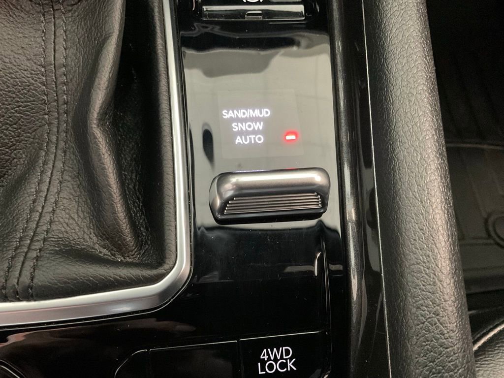 Used 2024 Jeep Compass Latitude image 18