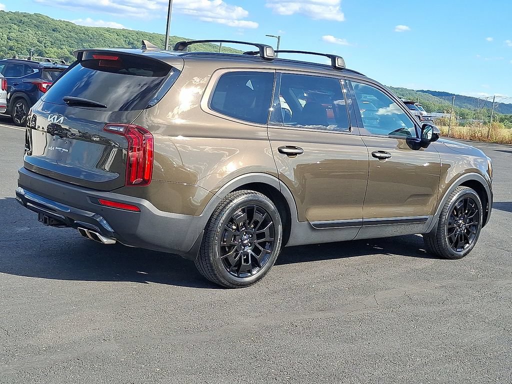 Certified 2022 Kia Telluride SX w/ Nightfall Edition Package AWD/4WD image 6