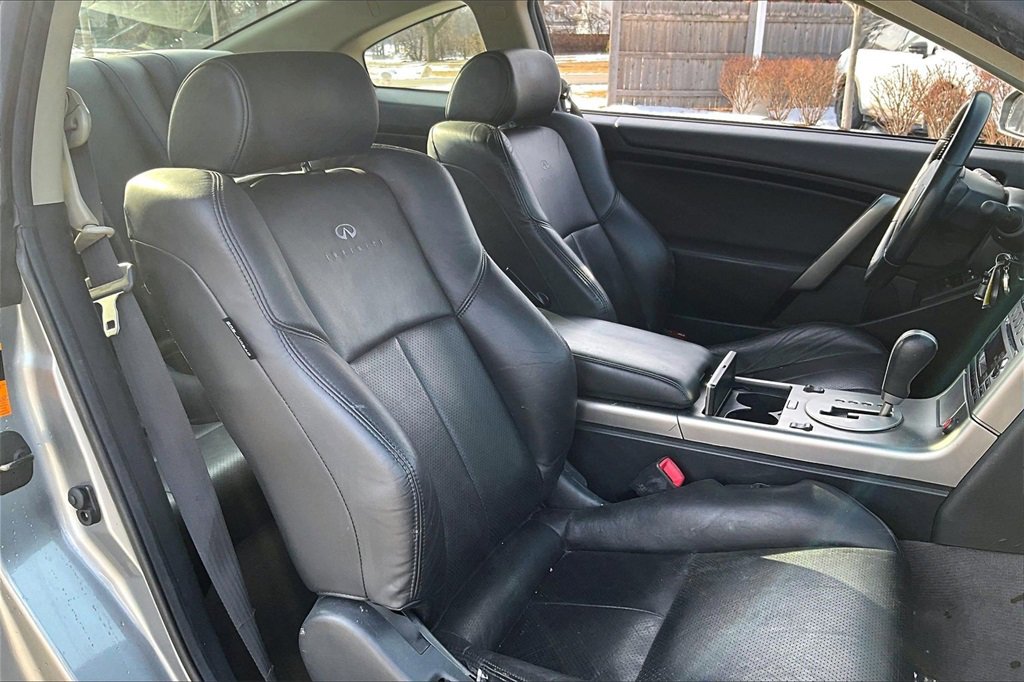 Used 2004 INFINITI G35 Coupe w/ Premium Pkg image 28
