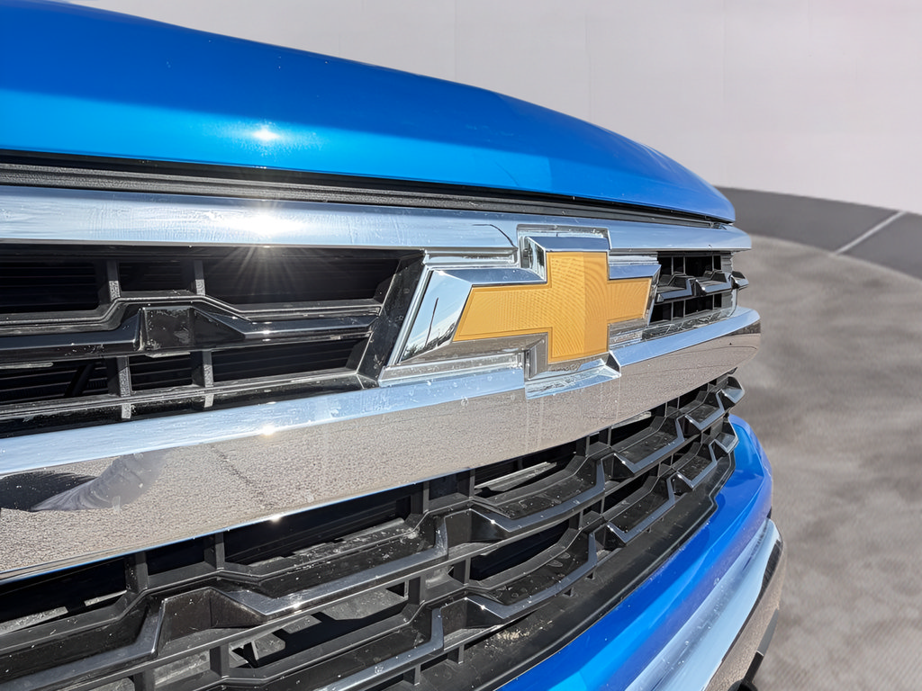 Used 2025 Chevrolet Silverado 1500 LT AWD/4WD image 30