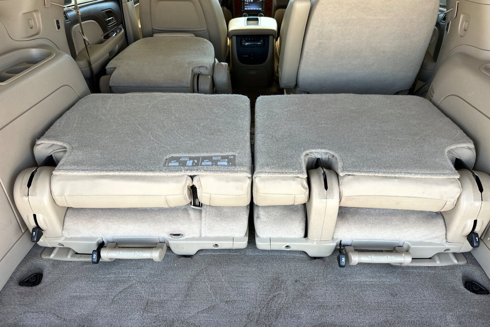 Used 2013 Chevrolet Tahoe LTZ image 17