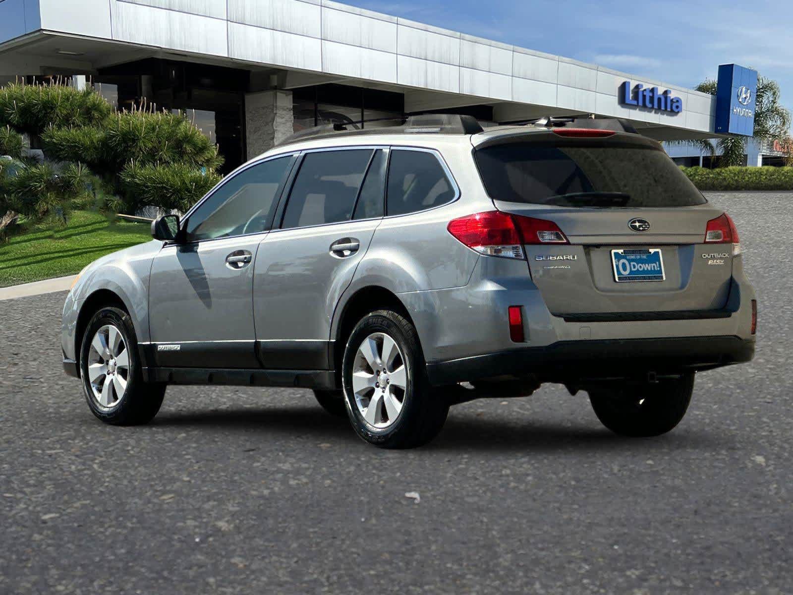 Used 2011 Subaru Outback 2.5i Limited w/ PWR Moonroof Pkg AWD/4WD image 7