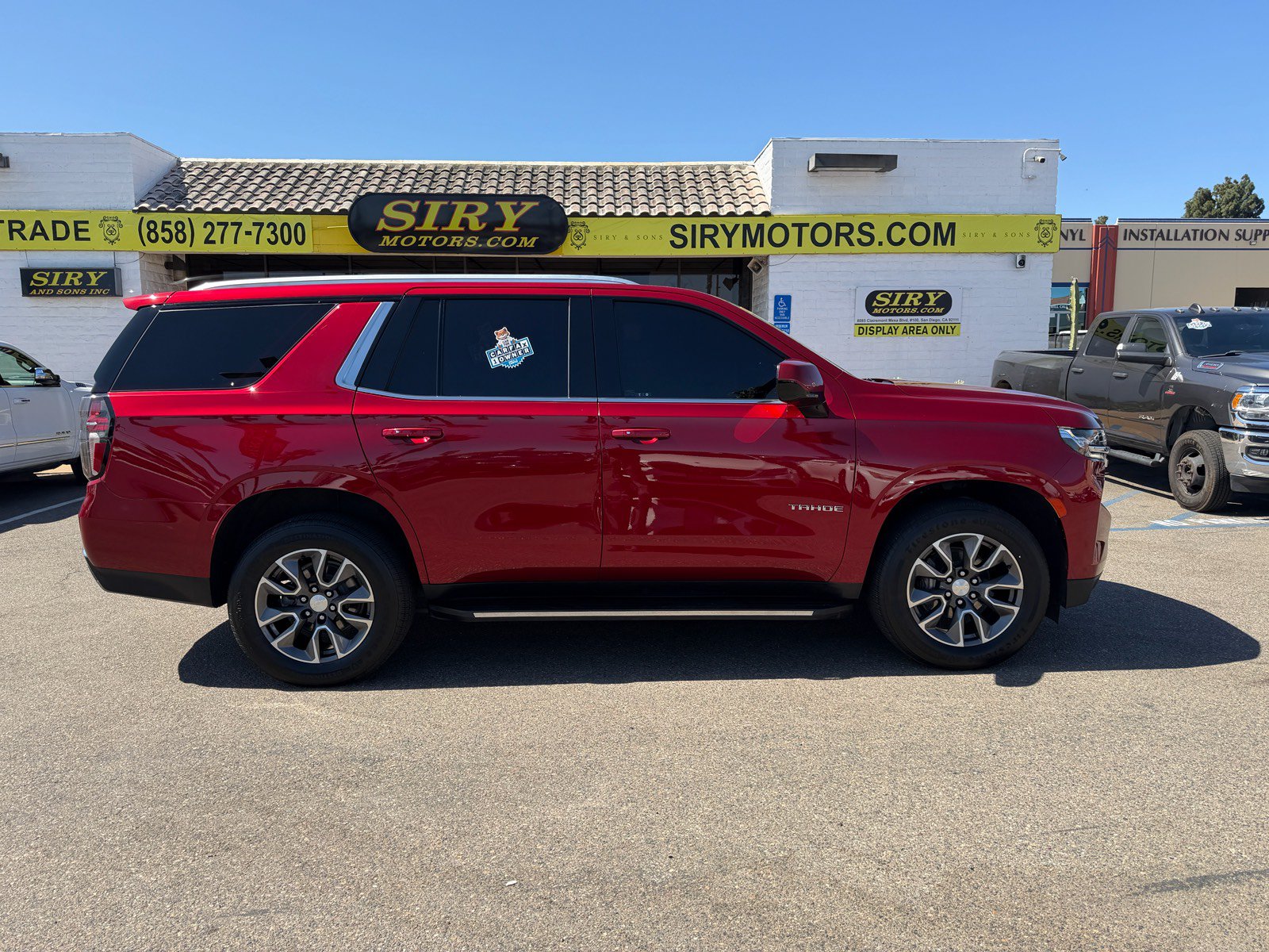 Used 2021 Chevrolet Tahoe LS RWD image 2