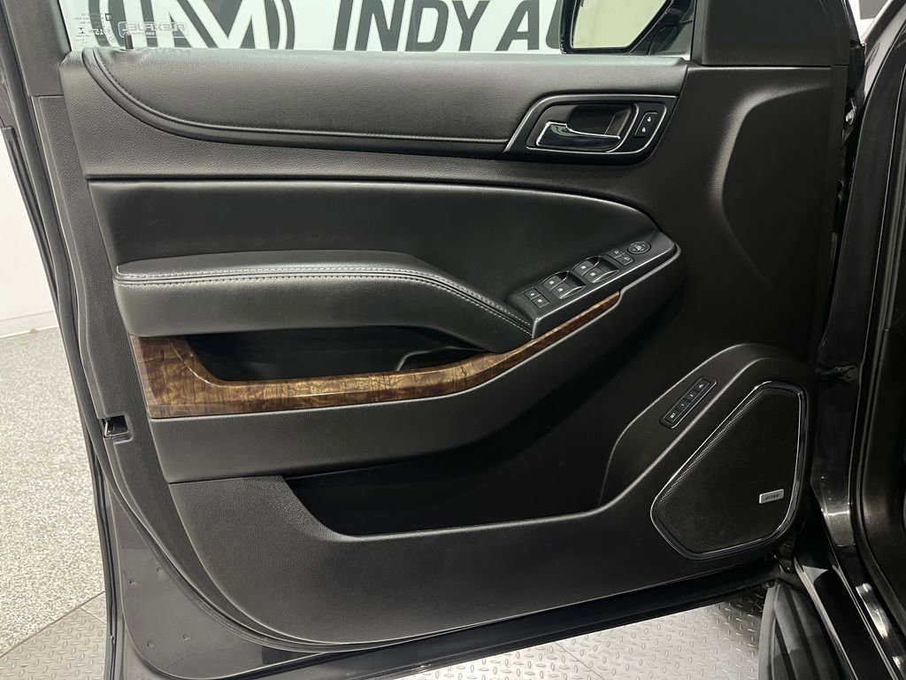 Used 2017 Chevrolet Suburban LT image 14