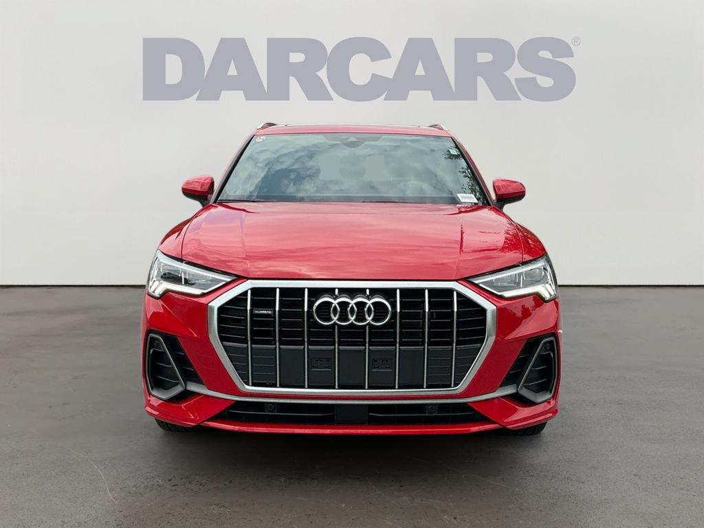 Used 2025 Audi Q3 2.0T Premium AWD/4WD image 2