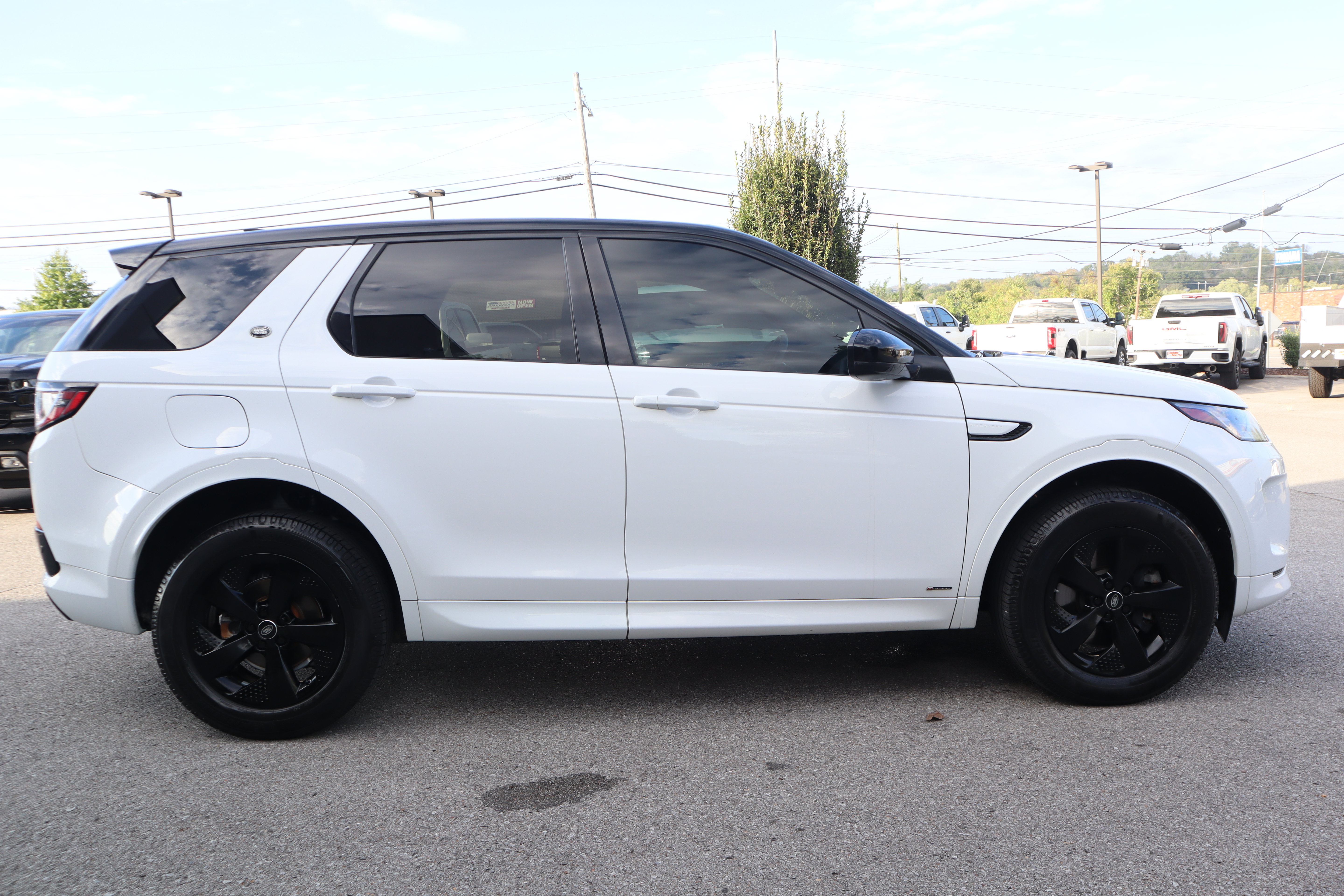 Used 2020 Land Rover Discovery Sport S R-Dynamic AWD/4WD image 6