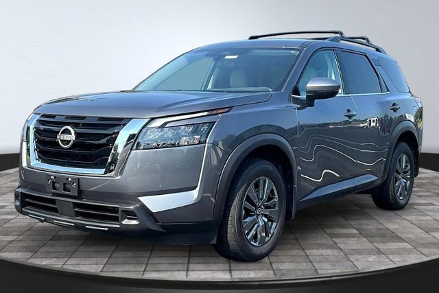 Used 2025 Nissan Pathfinder SV