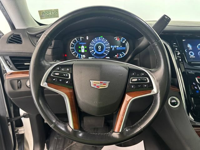 Used 2017 Cadillac Escalade ESV Luxury AWD/4WD image 3