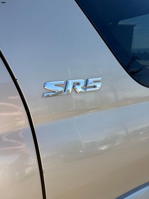Used 2002 Toyota Sequoia SR5 RWD image 13