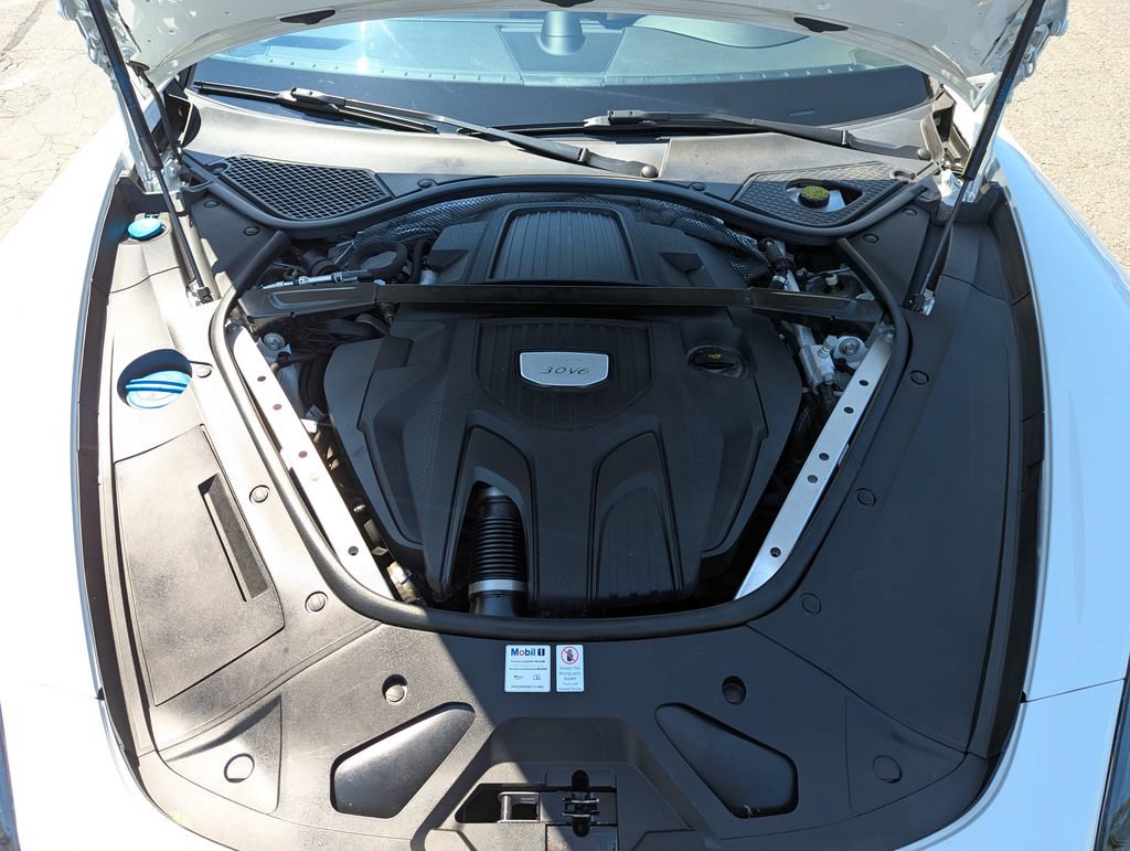 Used 2018 Porsche Panamera RWD image 44