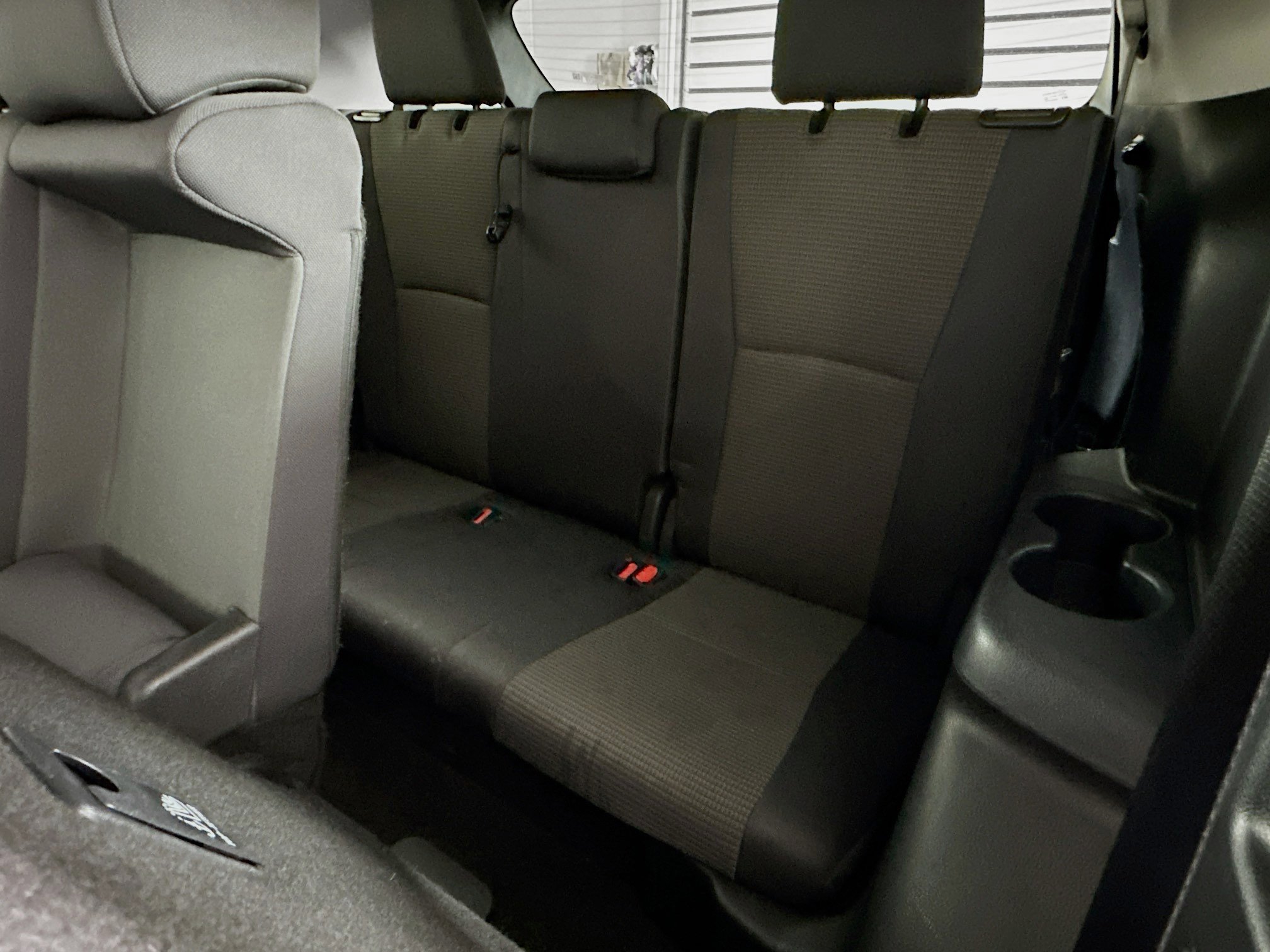 Used 2024 Toyota Highlander LE image 29