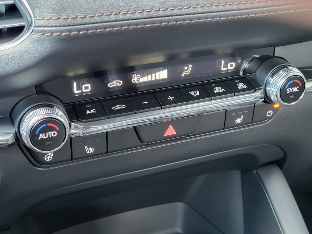 New 2026 MAZDA MAZDA3 Hatchback w/Premium Plus Pkg image 13