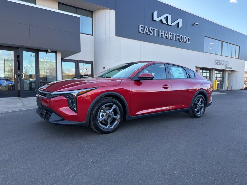 New 2025 Kia K4 LXS