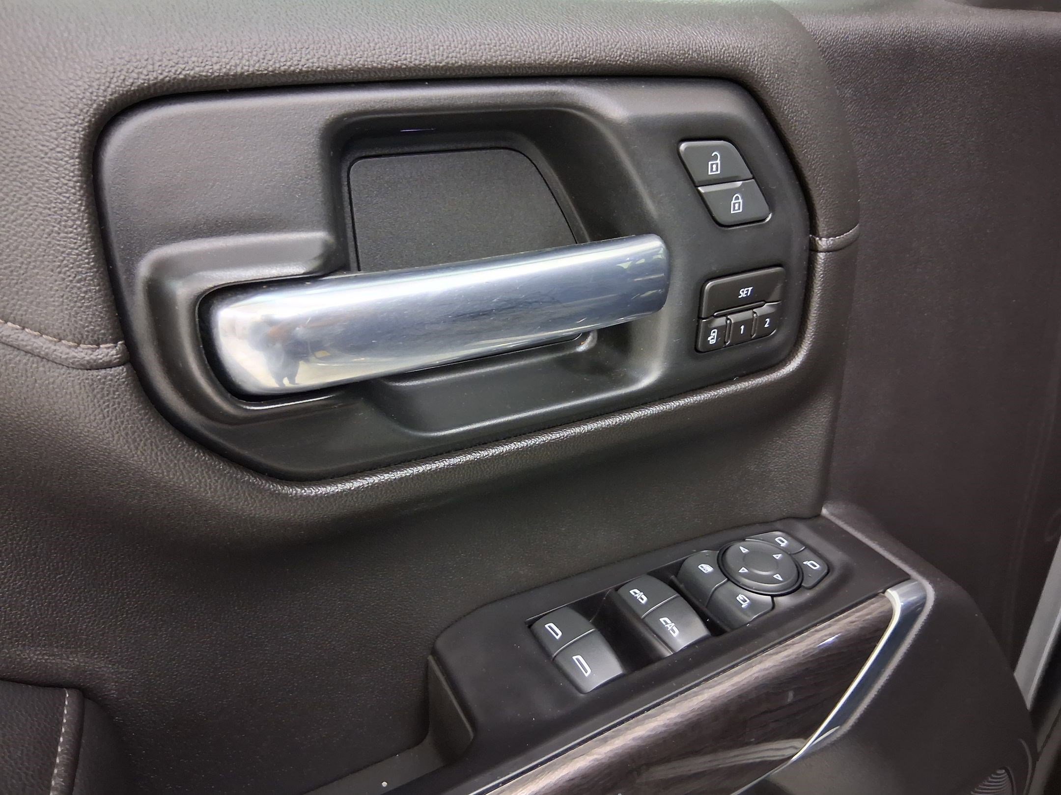 Used 2020 Chevrolet Silverado 1500 LTZ w/ LTZ Plus Package RWD image 22