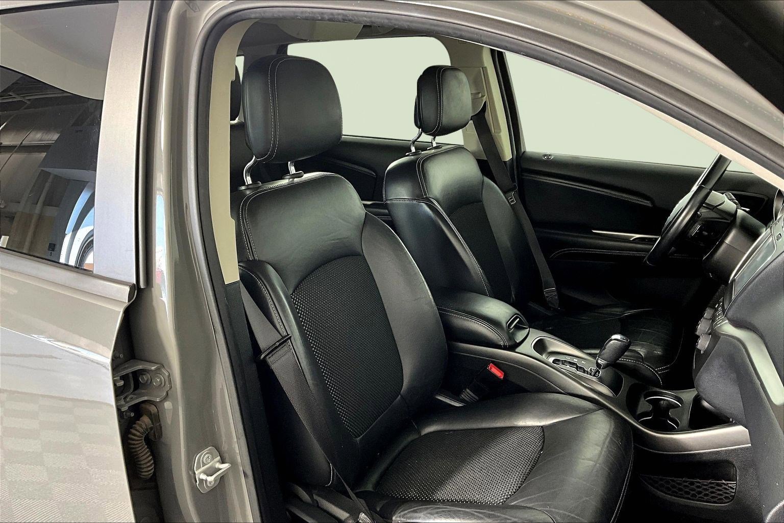 Used 2020 Dodge Journey Crossroad image 30