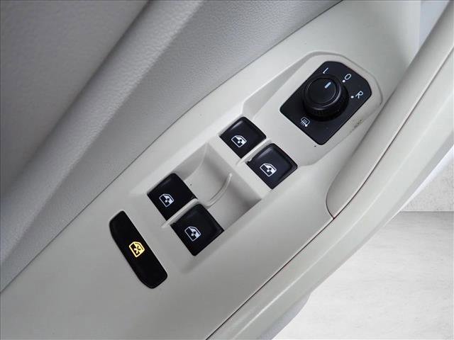 Used 2019 Volkswagen Jetta S w/ Driver Assistance Package FWD image 10