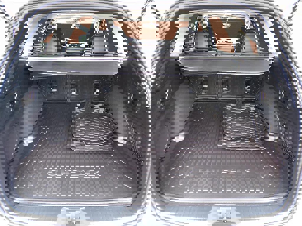 Used 2022 Subaru Outback Limited image 18