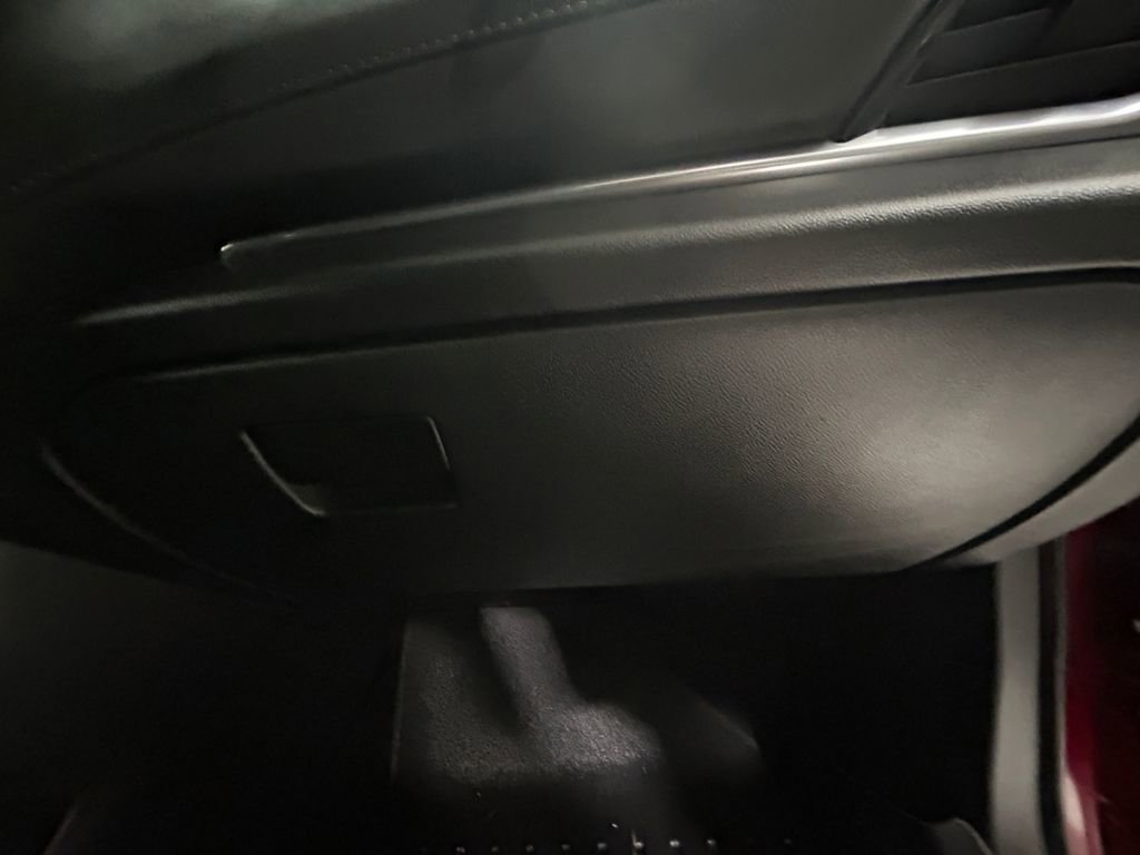 Used 2023 Chevrolet Traverse LT image 24