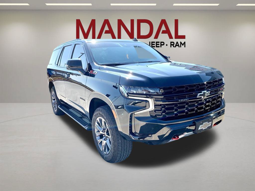 Used 2024 Chevrolet Tahoe Z71 w/ Luxury Package AWD/4WD image 3