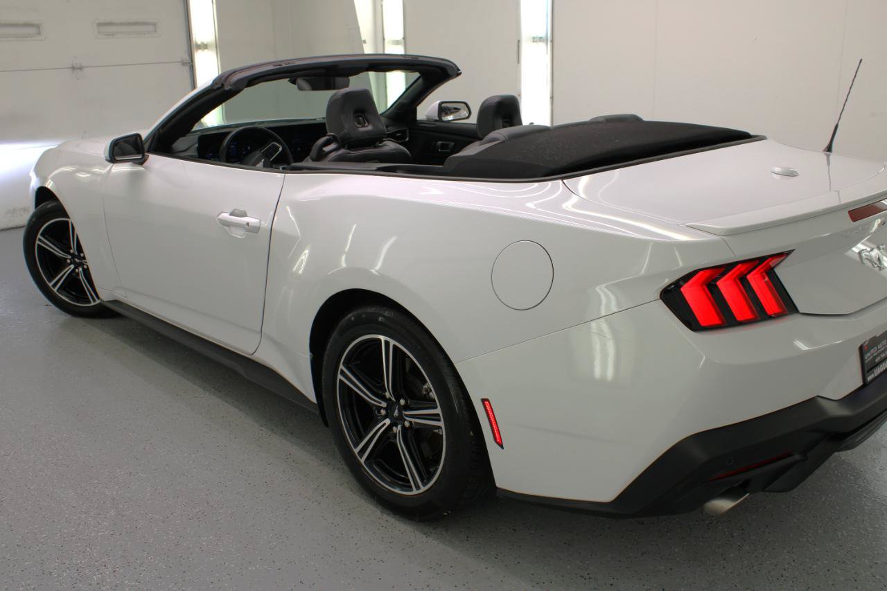 Used 2025 Ford Mustang Premium RWD image 16
