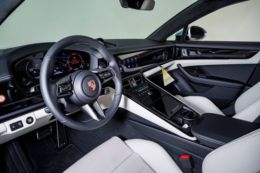 New 2026 Porsche Panamera GTS image 4