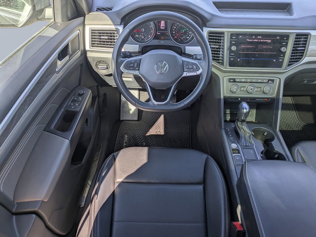 Used 2021 Volkswagen Atlas Cross Sport SE image 17