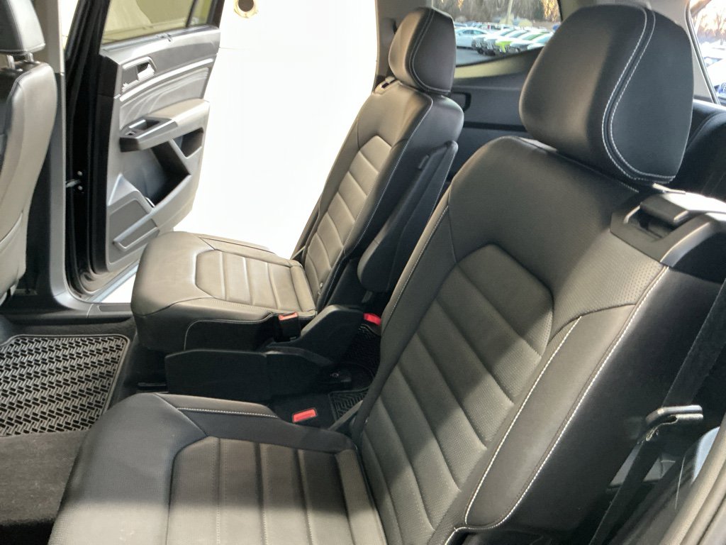 Used 2023 Volkswagen Atlas SEL Premium image 13