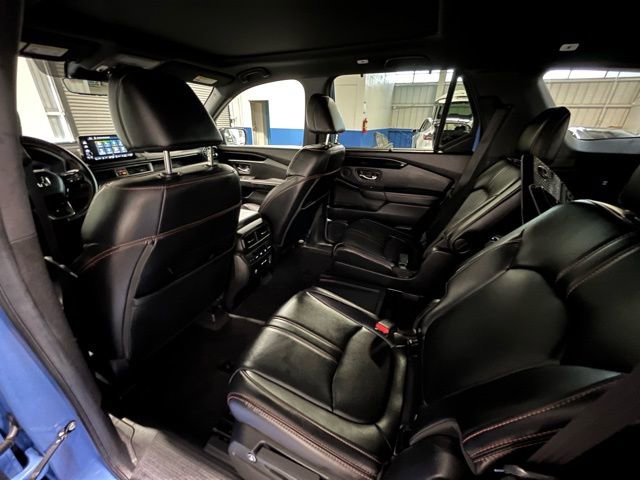 Used 2025 Honda Pilot TrailSport image 15