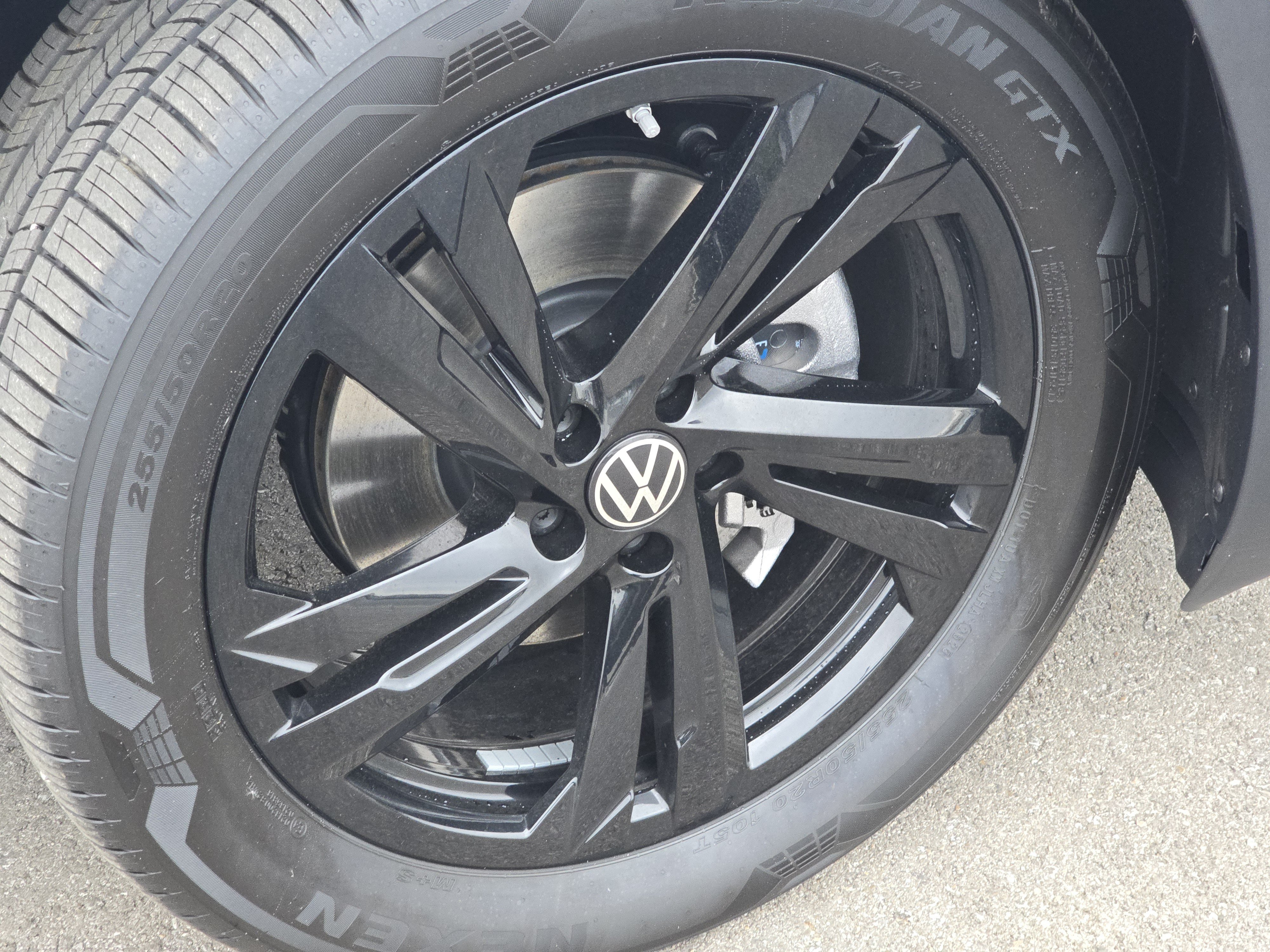 New 2026 Volkswagen Atlas Cross Sport SEL R-Line AWD/4WD image 14
