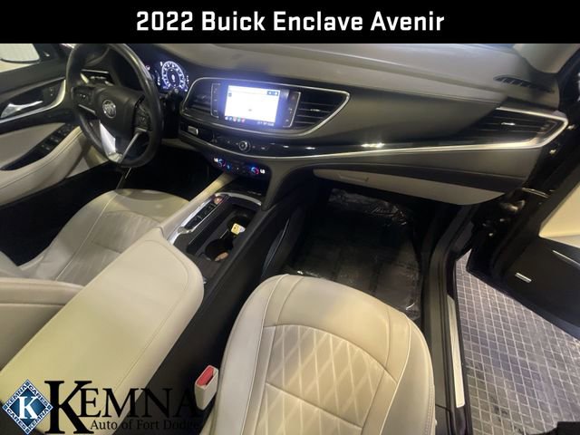Used 2022 Buick Enclave Avenir w/ Avenir Technology Package image 31