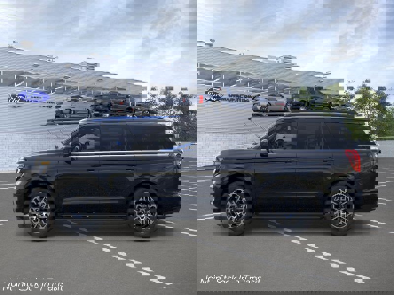 New 2026 Ford Expedition Active image 4