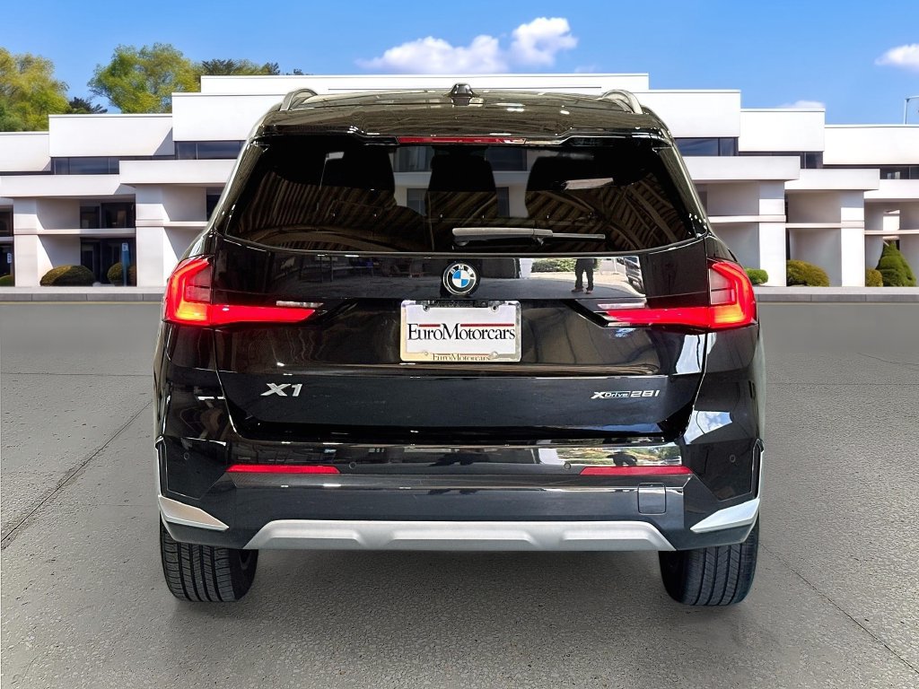 Used 2023 BMW X1 xDrive28i w/ Premium Package AWD/4WD image 6