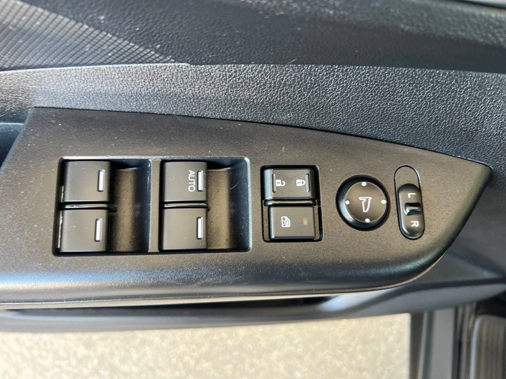 Used 2015 Honda CR-V LX image 46