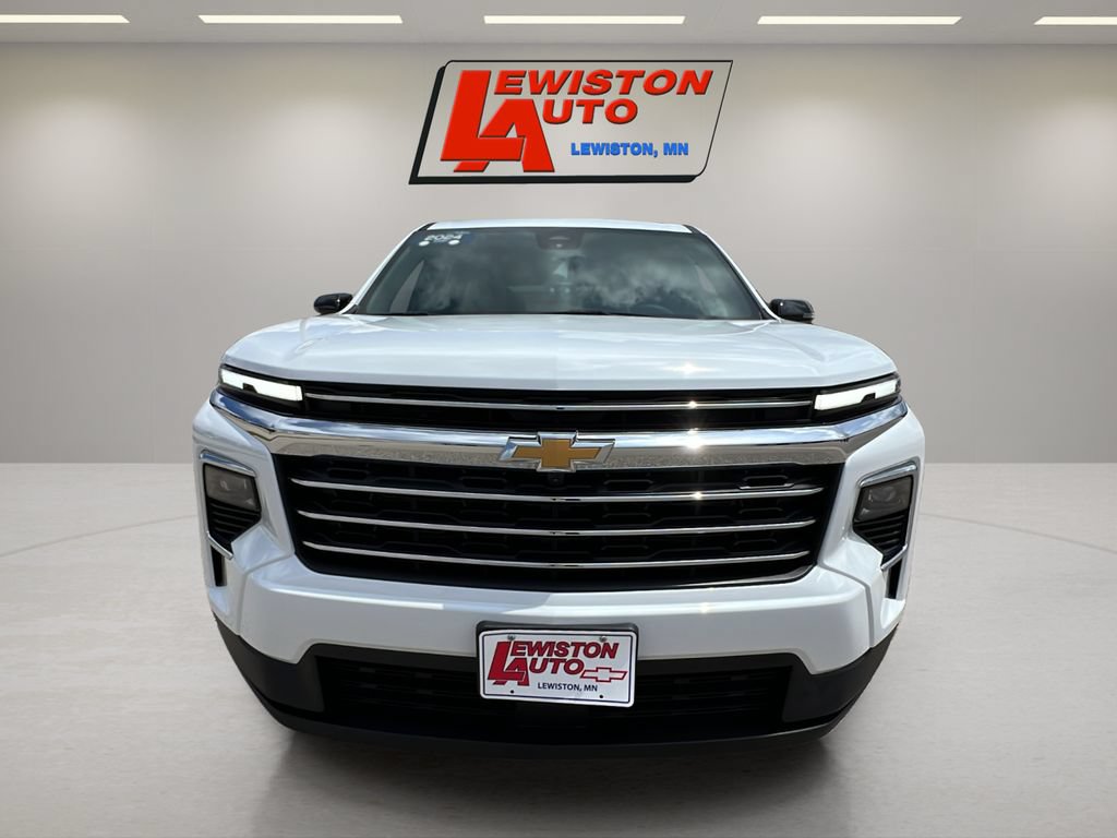 Used 2024 Chevrolet Traverse LT w/ Trailering Package AWD/4WD image 9