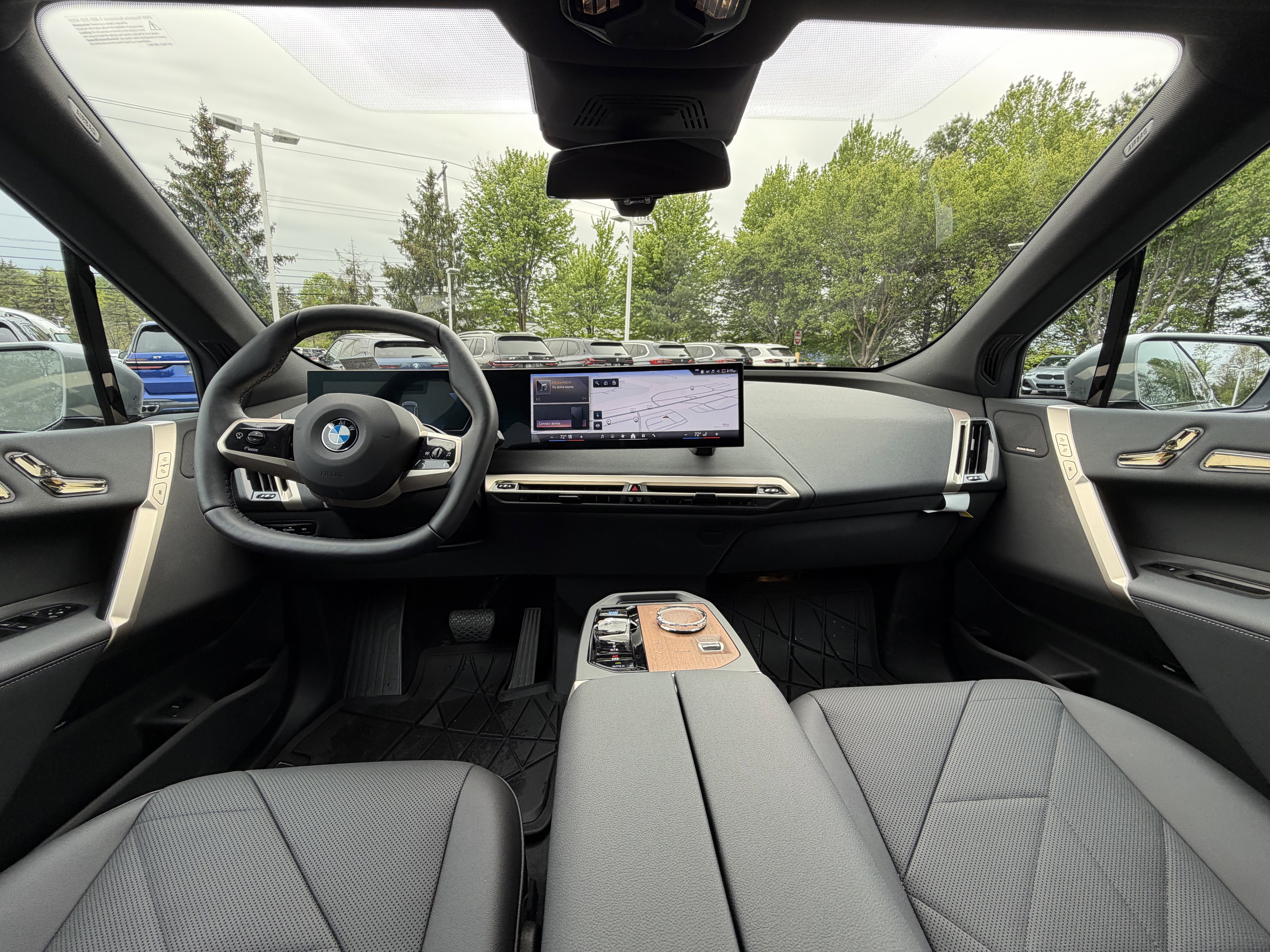 Used 2026 BMW iX xDrive45 w/ Executive Package AWD/4WD image 17