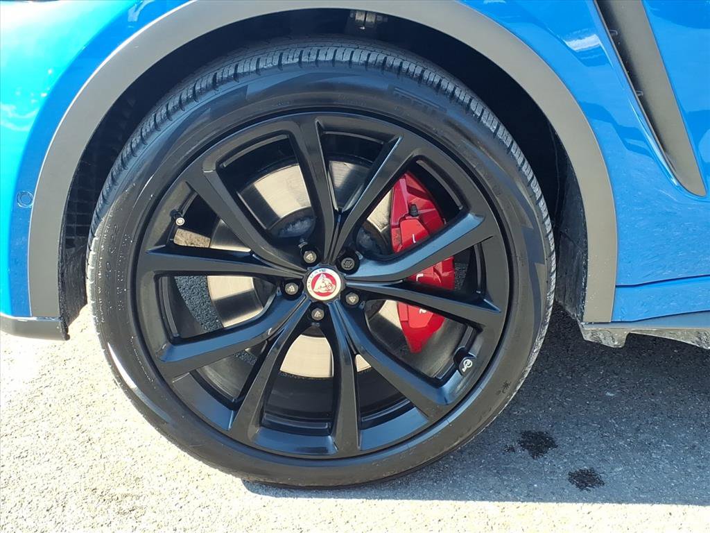 Used 2020 Jaguar F-PACE SVR image 9